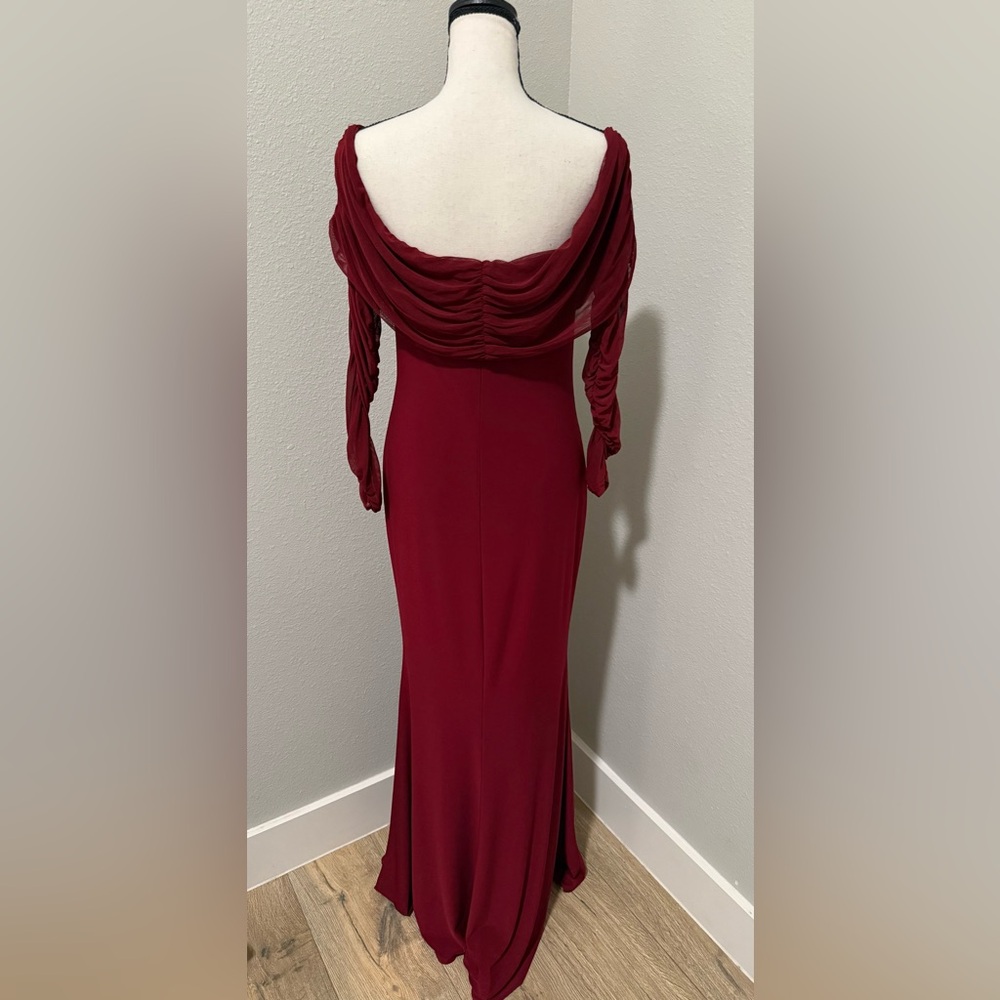 Club L London Off-Shoulder Long Sleeve Maxi Dress in Burgundy - Picture 8 of 8